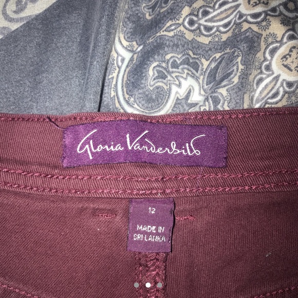 Jeans - Picture 2 of 3